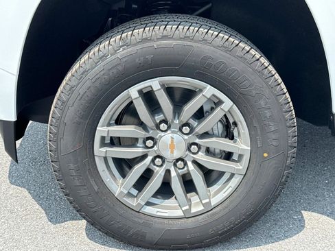 New 2025 Chevrolet Colorado LT image 18