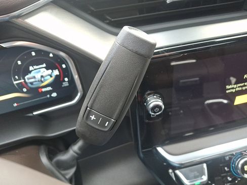 New 2026 GMC Sierra 3500 Denali w/ Denali Reserve Package image 15