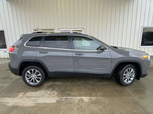 Used 2021 Jeep Cherokee Latitude Plus FWD image 8