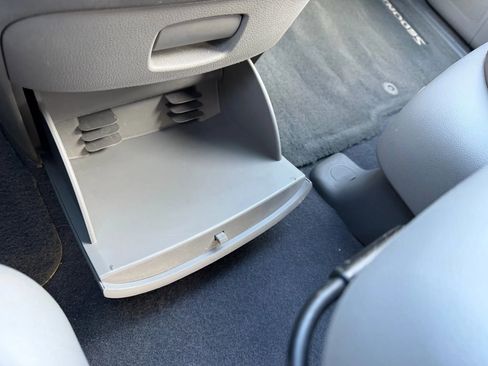 Used 2009 Kia Sedona EX w/ Luxury Pkg image 28