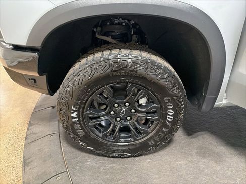 Certified 2024 Chevrolet Silverado 1500 ZR2 w/ Technology Package image 40