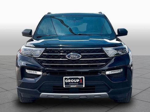 Used 2021 Ford Explorer XLT w/ Equipment Group 202A RWD image 4