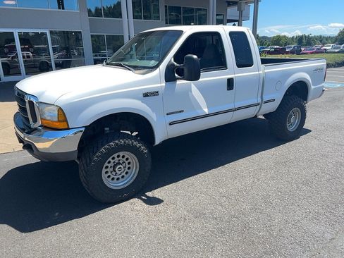 Used 1999 Ford F250 XLT AWD/4WD image 2
