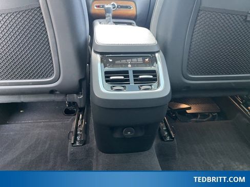 Used 2021 Volvo XC90 T6 Momentum w/ Advanced Package image 15