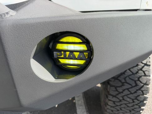 Used 2015 Toyota Tacoma 4x4 Double Cab w/ TRD Off-Road Package image 8