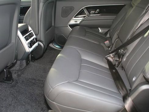 New 2026 Land Rover Range Rover Long Wheelbase SE image 5