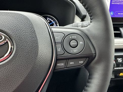 New 2025 Toyota RAV4 XLE image 24
