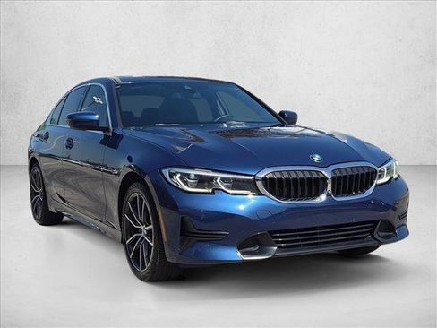 Used 2021 BMW 330i Sedan w/ Executive Package RWD image 3