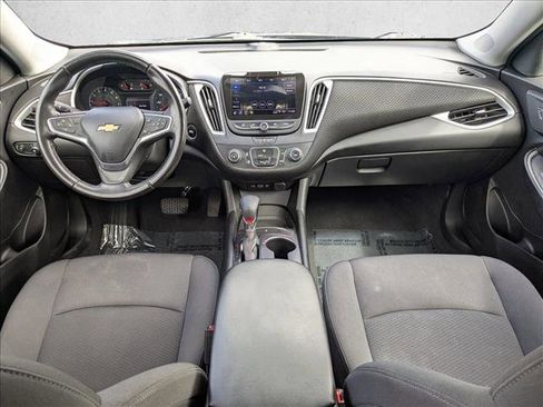 Used 2022 Chevrolet Malibu RS FWD image 6