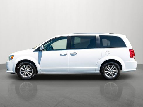 Used 2019 Dodge Grand Caravan SXT FWD image 4