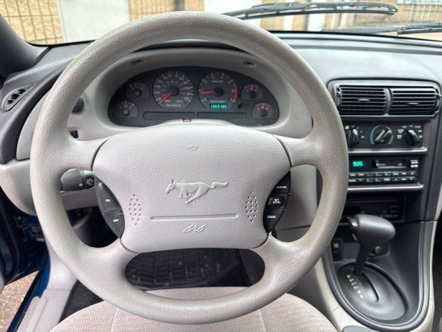 Used 1999 Ford Mustang Convertible RWD image 11