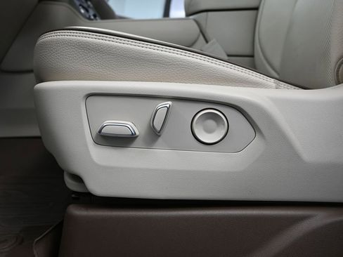 Used 2023 GMC Yukon XL Denali image 22