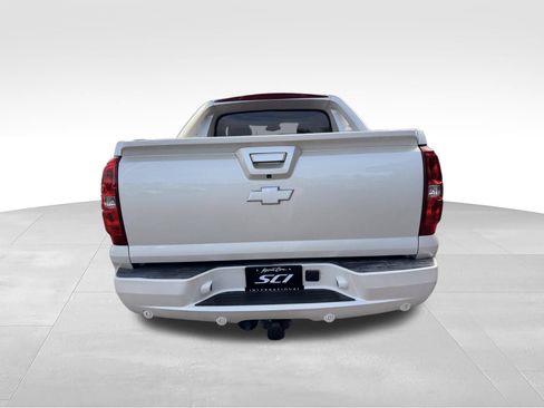 Used 2013 Chevrolet Avalanche LTZ AWD/4WD image 8