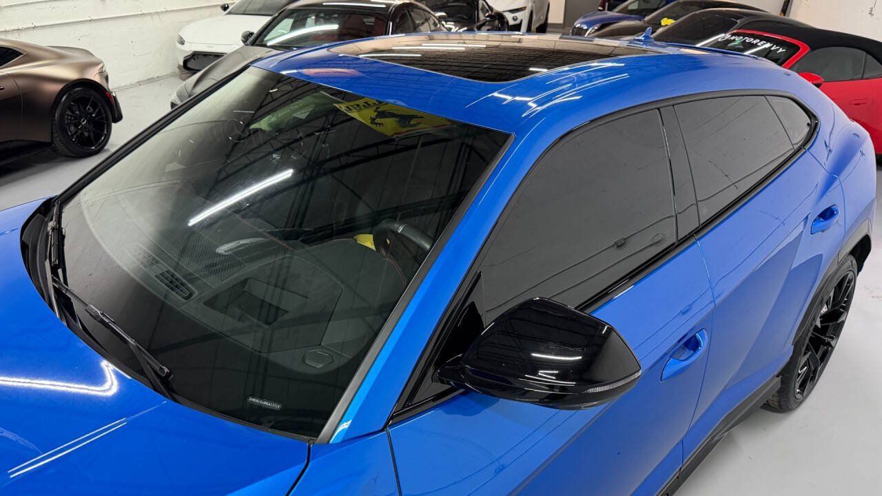 Used 2021 Lamborghini Urus AWD/4WD image 25
