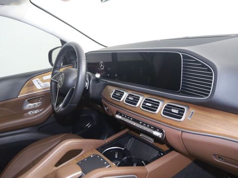 Used 2024 Mercedes-Benz GLE 350 4MATIC w/ 3rd Row Seat Package image 49