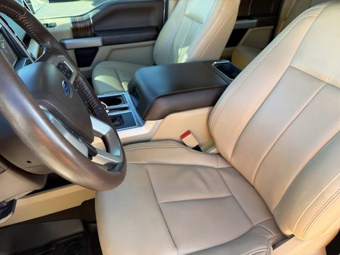 Used 2019 Ford F150 Lariat w/ Equipment Group 501A Mid image 18