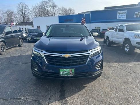 Used 2023 Chevrolet Equinox LS w/ LS Convenience Package image 3