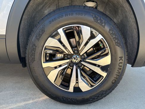 New 2026 Volkswagen Atlas SE FWD image 27