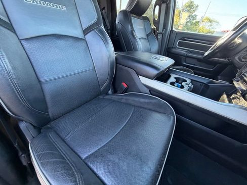 Used 2019 RAM 2500 Laramie w/ Night Edition AWD/4WD image 38