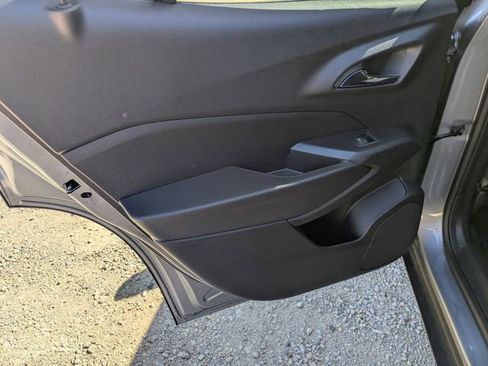 New 2026 Chevrolet Trax RS w/ Sunroof Package FWD image 23