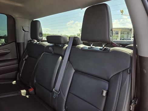 Used 2022 Chevrolet Silverado 1500 LTZ AWD/4WD image 34