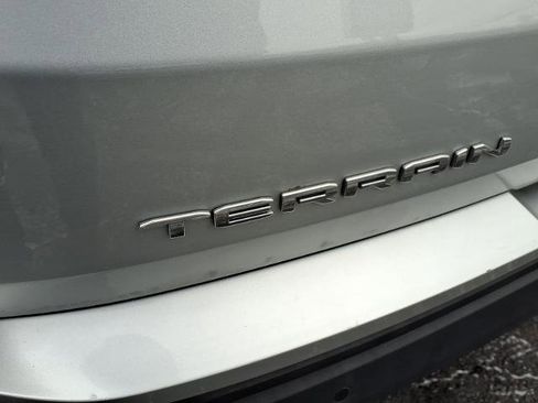 Used 2022 GMC Terrain SLE w/ Driver Convenience Package image 12