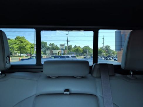 Used 2024 GMC Sierra 1500 SLT w/ SLT Premium Plus Package AWD/4WD image 4