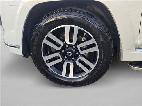 Used 2018 Toyota 4Runner Limited image 24