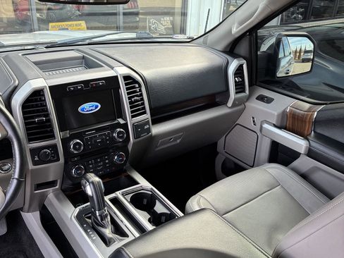 Used 2017 Ford F150 Lariat image 6