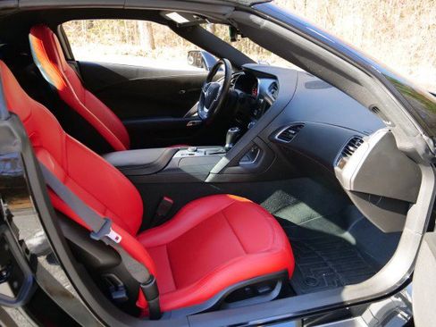 Used 2019 Chevrolet Corvette Stingray Convertible w/ 1LT image 33