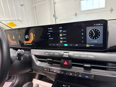 Used 2025 Kia K4 FWD image 23