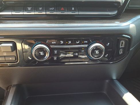 Used 2024 Chevrolet Silverado 2500 LT w/ Convenience Package AWD/4WD image 28