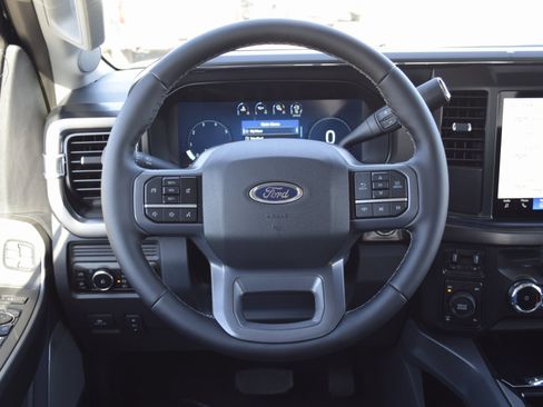 New 2026 Ford F250 Lariat w/ Chrome Package image 8