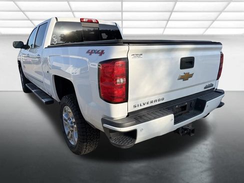 Used 2016 Chevrolet Silverado 2500 High Country w/ High Country Premium Package AWD/4WD image 4