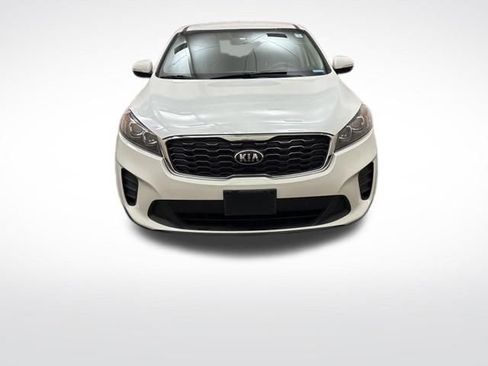 Used 2020 Kia Sorento LX FWD image 2