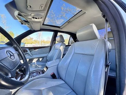 Used 1997 Mercedes-Benz E 320 Sedan image 21