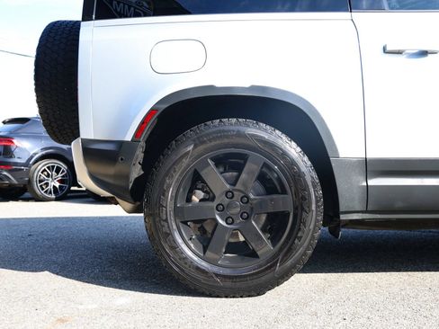 Used 2022 Land Rover Defender 90 S AWD/4WD image 9