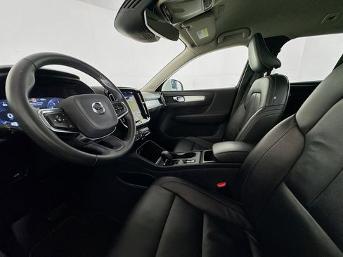 Used 2022 Volvo XC40 T5 Momentum AWD/4WD image 21