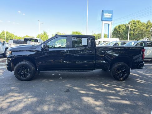 Used 2022 Chevrolet Silverado 1500 LT Trail Boss w/ LT Trail Boss Premium Package AWD/4WD image 9