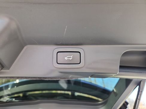Used 2019 Land Rover Range Rover Sport HSE AWD/4WD image 14