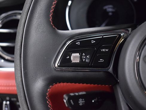 Certified 2022 Bentley Bentayga image 28