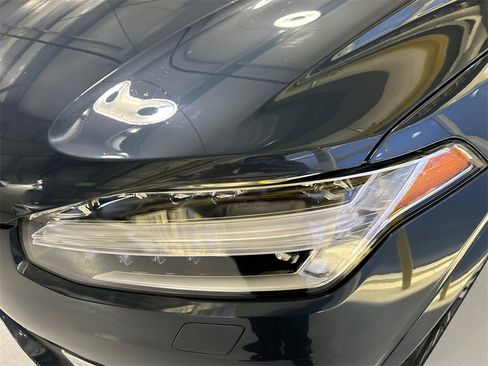 Certified 2021 Volvo XC90 T8 Inscription Expression w/ Advanced Package image 7