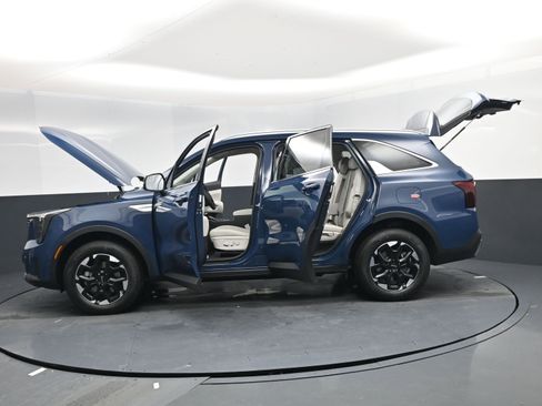 New 2026 Kia Sorento S image 20