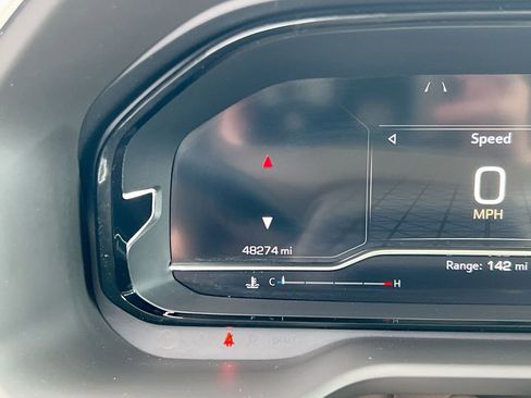 Used 2022 GMC Yukon XL Denali AWD/4WD image 12