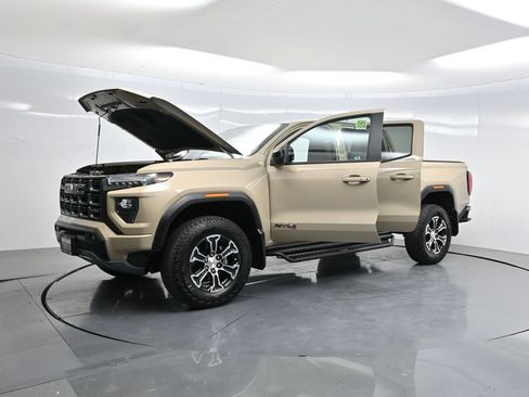 Used 2023 GMC Canyon AT4 w/ AT4 Premium Package AWD/4WD image 44