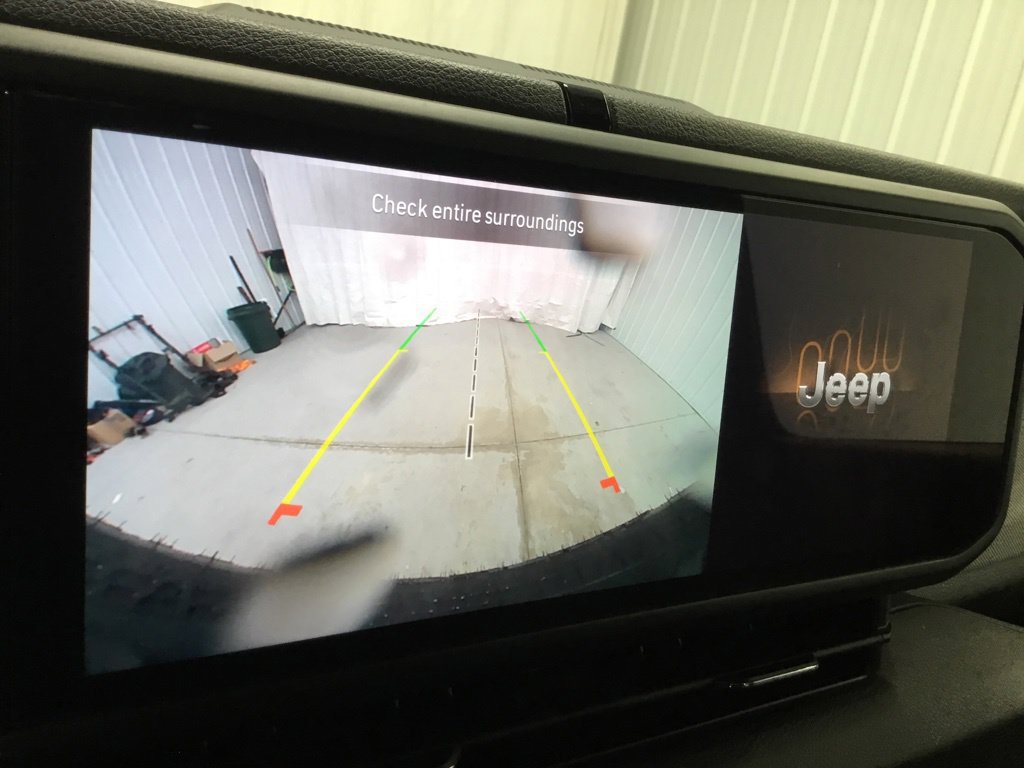 Used 2025 Jeep Wrangler Unlimited Sport AWD/4WD image 11