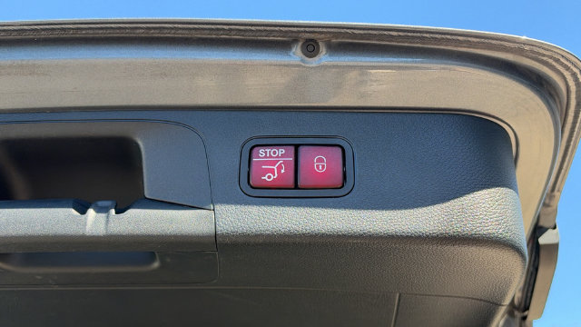 Used 2019 Mercedes-Benz GLC 300 4MATIC image 23