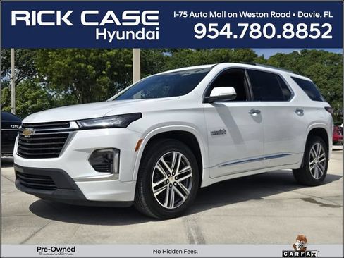 Used 2023 Chevrolet Traverse High Country FWD image 1