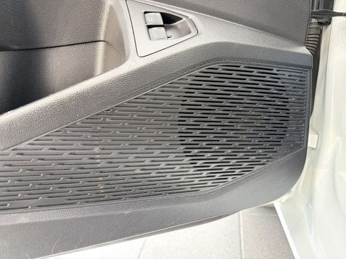 Used 2021 Volkswagen Jetta SE w/ SE Cold Weather Package image 20