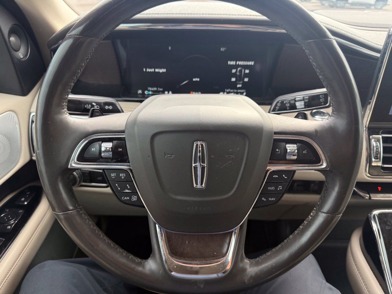 Used 2021 Lincoln Navigator L Reserve AWD/4WD image 19